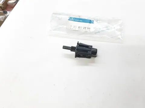 Original Mercedes-Benz W107 W114 W115 W116 W123 W124 W126 W129 W201 Kofferaumleuchte Türkontaktschalter NEU A2018202110