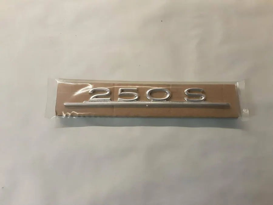 Original Mercedes-Benz W108 S-Klasse 250S Typenzeichen Typenschild Emblem NEU A1088170015