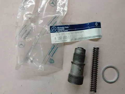 Ansicht 2 von 2: Original Mercedes-Benz W123 W124 W201 W460 M102 Motor KETTENSPANNER NEU. a1020501011