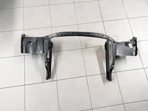 Original Mercedes-Benz W114 W115/8 1-Serie Kühlerversteifung Frontmaske Vorne NEU A1156200972