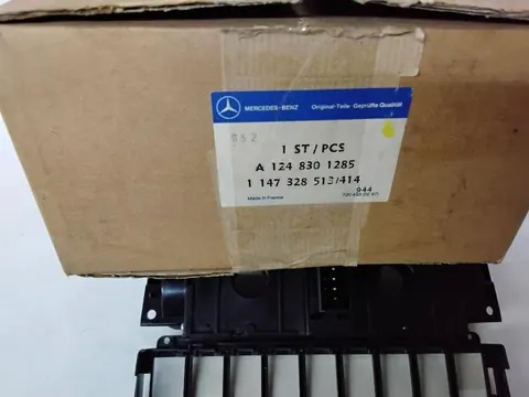Ansicht 3 von 3: Original Mercedes-Benz W124 E-Klasse Heizung Bediengerät Tempmatik NEU A1248301285