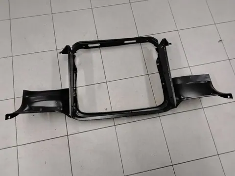 Ansicht 3 von 4: Original Mercedes-Benz W108 W109 S-Klasse Frontmaske Reparaturblech Kühlerversteifung NEU A1086200572