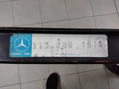 Ansicht 3 von 3: Original Mercedes-Benz W114 W115/8 Versteifung Verstärkung Stoßstange Träger Vorne NEU A1158801616