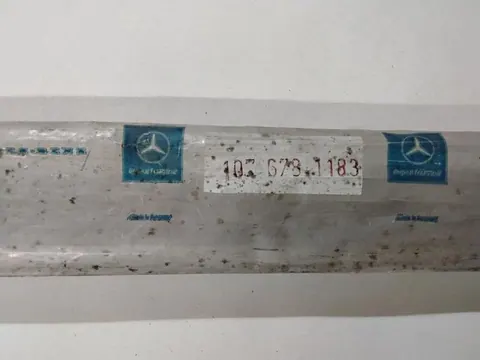 Ansicht 3 von 3: Original Mercedes-Benz W107 SL Cabrio Heckscheibenleiste Hardtop Heckscheibe Zierstab Oben NEU.... A1076781183