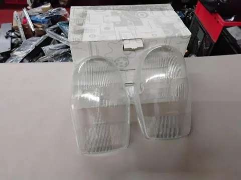 Original Mercedes-Benz W108 W109 W111 W112 BOSCH Streuscheibe Scheinwerferglas R+L NEU A1088260190