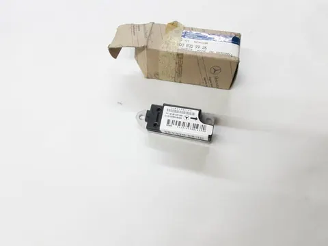 Original Mercedes-Benz W129 W140 W202 W210 BESCHLEUNIGUNGSSENSOR NEU A0008209926