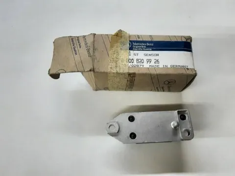 Ansicht 3 von 3: Original Mercedes-Benz W129 W140 W202 W210 BESCHLEUNIGUNGSSENSOR NEU A0008209926