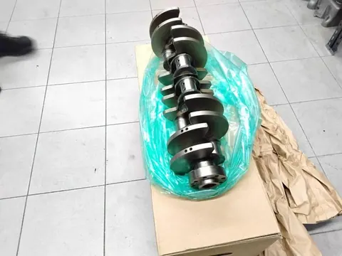 Ansicht 3 von 5: Original Mercedes-Benz R129 W129 SL C140 W140 S-Klasse V12 M120 Motor Kurbelwelle NEU A1200311201