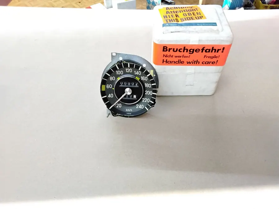 Original Mercedes-Benz W108 W109 S-Klasse 3.69 Kombiinstrument Tachometer Tacho NEU... A0065429406