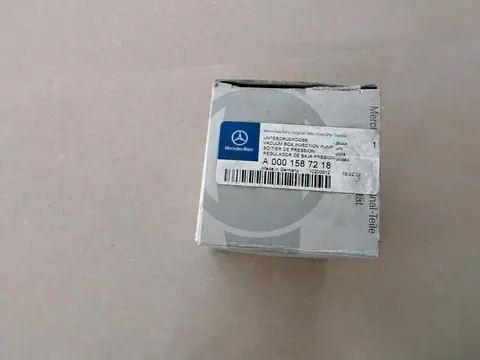 Ansicht 4 von 4: Original Mercedes-Benz W107 W126 M110 Motor Zündverteiler UNTERDRUCKDOSE NEU A0001587218