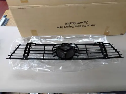 Ansicht 4 von 5: Original Mercedes-Benz R129 W129 SL Frontmaske Kühlergrill Schutzgitter NEU A1298800285