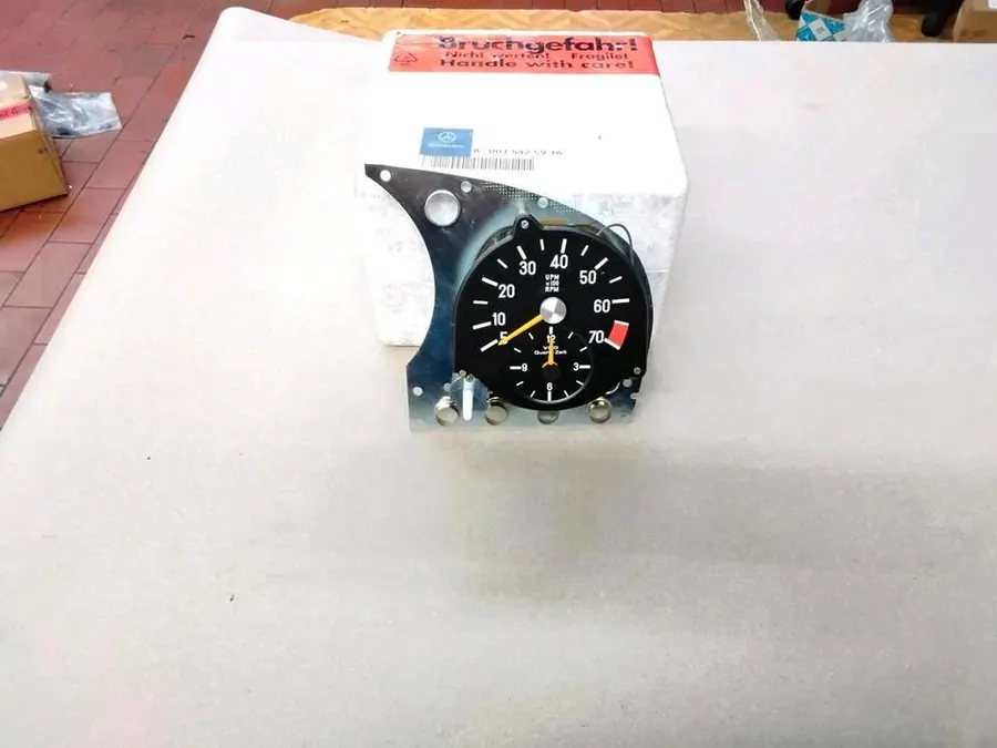 Original Mercedes-Benz W107 280SL/SLC W116 S-Klasse 280SE/SEL Drehzahlmesser + Zeituhren NEU A0015425916