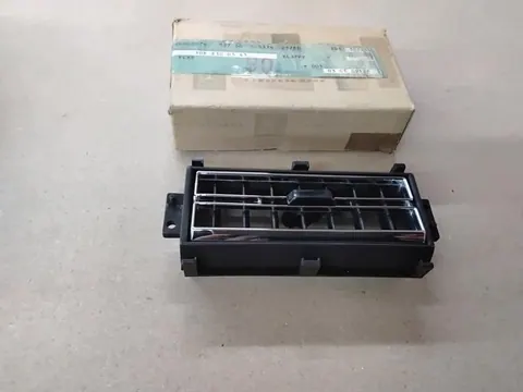 Ansicht 2 von 4: Original Mercedes-Benz W100 W108 W109 CHROM Lüftdüse Klimaanlage Jalousie Vorne NEU A1088300543