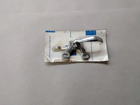 Original Mercedes-Benz W110 W111 W112 CHROM Türoffner Innenbetätigung Vorne Links NEU A1107601161